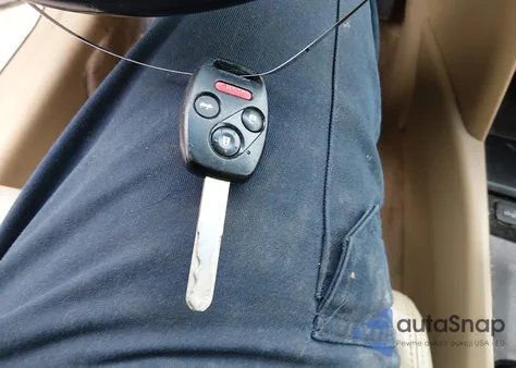 2010 Honda Accord 2.4 Ex-L из США, поврежденный, VIN 1HGCP2F8XAA033053